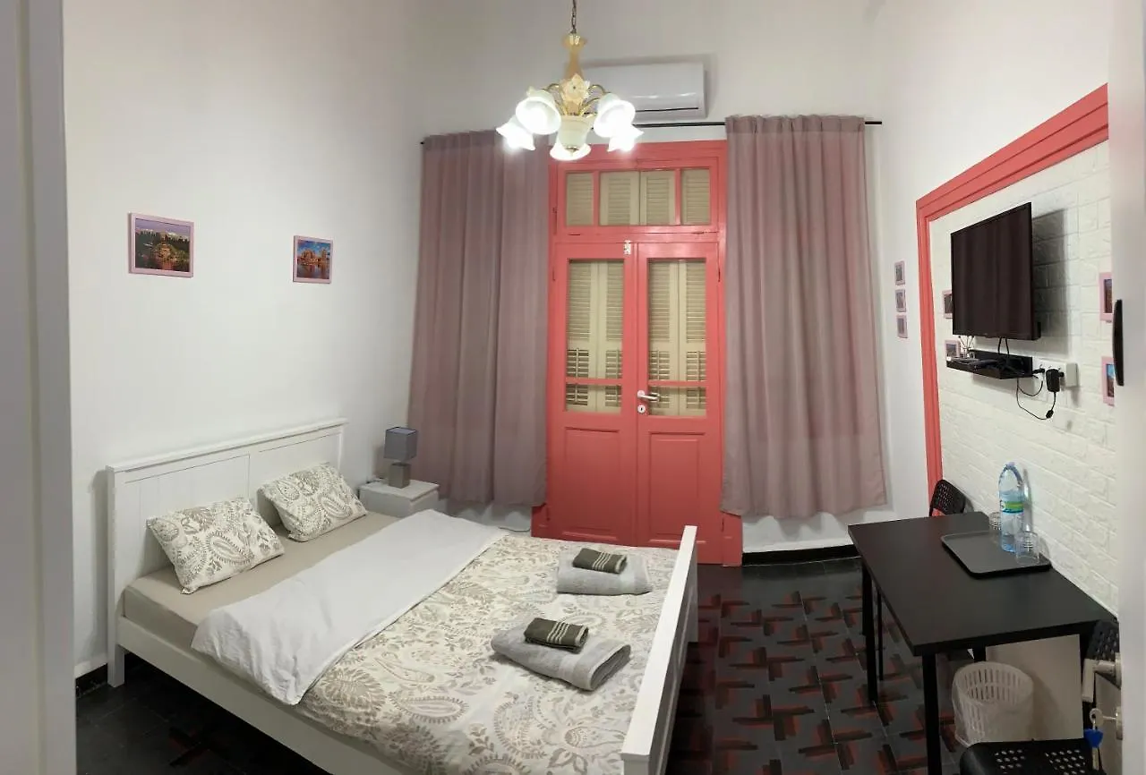 Guesthouse Comfy - Separate Rooms In The Apartment For A Relaxing Holiday Haifa