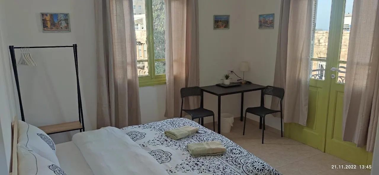 Guesthouse Comfy - Separate Rooms In The Apartment For A Relaxing Holiday 하이파 0*,  이스라엘